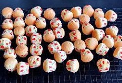 迷你小蛋糕的做法视频,轻松学会在家烘焙小确幸