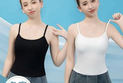 小女孩穿小背心视频,小女孩穿小背心萌态十足