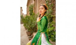 绿衣女孩视频mp4,神秘视频背后的奇幻之旅