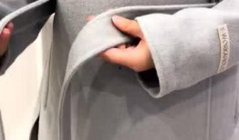 衣服打结视频,揭秘衣服打结视频中的巧妙技巧